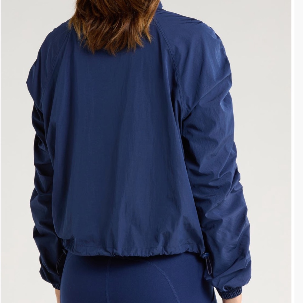 YOGALICIOUS navy blue Radiant Urban Runway windbreaker L - Picture 2 of 14